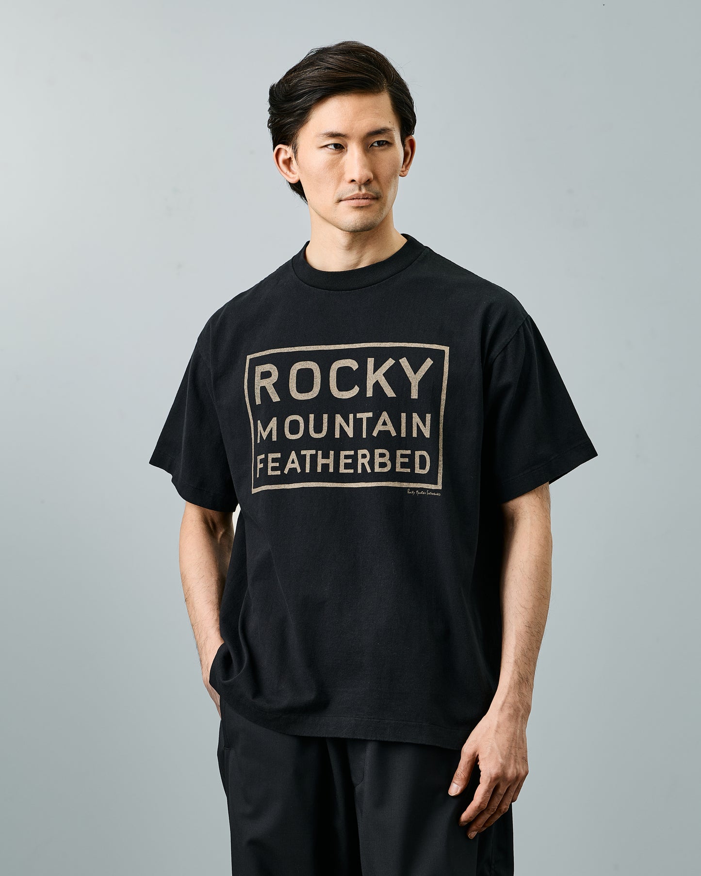 RMFC-006 [Réservation] BOX LOGO TEE [Livraison : Fin Avril 2027]